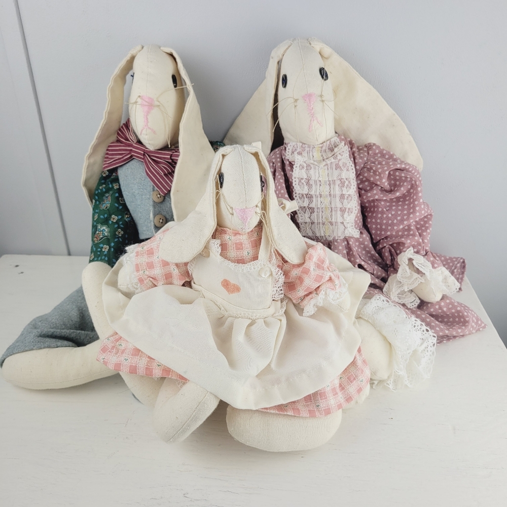 Country Folk Art Handmade Cloth Easter Bunny Rabbit Family